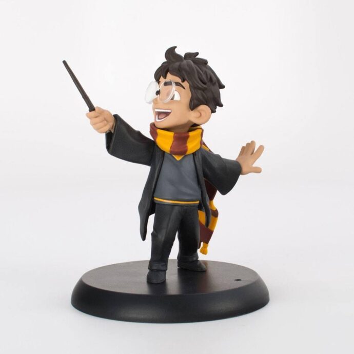 Figure Harry Potter first spell  Φιγούρα 9 εκατοστών από την Quantum Mechanix. Harry Potter first spell Figure. 